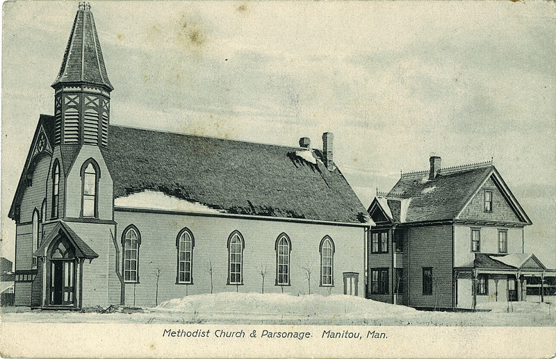 Postcard 569 Methodist Church And Parsonage Manitou Man 191 ]